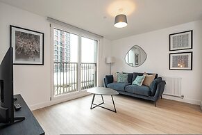 Deluxe Waterside Flat in Leeds