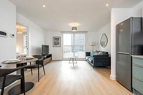 Deluxe Waterside Flat in Leeds