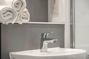 Deluxe Waterside Flat in Leeds