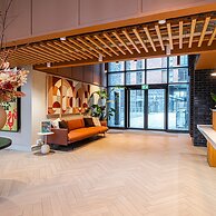 Deluxe Waterside Flat in Leeds