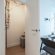 Deluxe Waterside Flat in Leeds