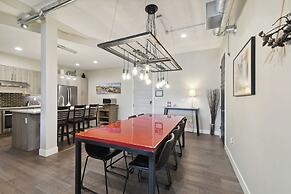 Graffiti & Skyline | RiNo Art Lofts