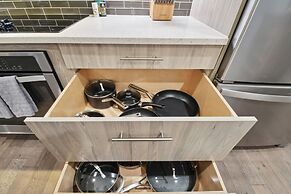 Graffiti & Skyline | RiNo Art Lofts