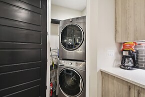 Graffiti & Skyline | RiNo Art Lofts