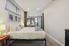 Graffiti & Skyline | RiNo Art Lofts