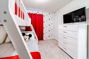 Premium 5-bed Townhome Themed Perfect Location