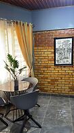 Cozy Bricks Apartments