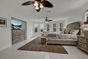 Grasslands Pool Hot Tub Hill Country Views