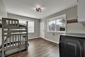 River Oaks Retreat With Hot Tub