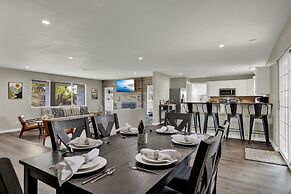 River Oaks Retreat With Hot Tub