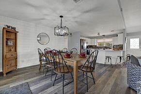 Starlight Meadows 3 mi to Downtown W/hot tub