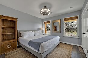 Starlight Meadows 3 mi to Downtown W/hot tub