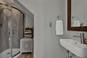 The Elizabeth Cottage