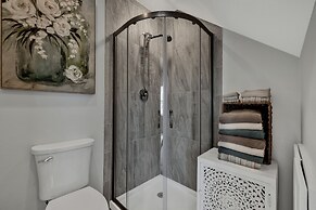 The Elizabeth Cottage