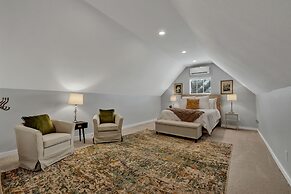 The Elizabeth Cottage