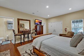 The Elizabeth Haus Lower