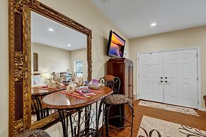 The Elizabeth Haus Lower