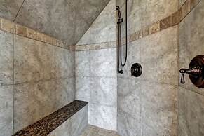 The Elizabeth Haus Upper Suite