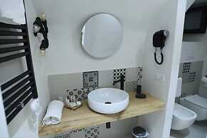 Locus Pendinelli Trani 53-the Philosophy of a B&b, the Details of a Ho