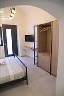 Locus Pendinelli Trani 53-the Philosophy of a B&b, the Details of a Ho