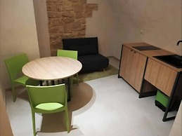 Locus Pendinelli Trani 53-the Philosophy of a B&b, the Details of a Ho