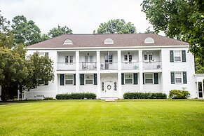 1BR Mobile Condo with Community Pool