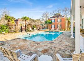 1BR Mobile Condo with Community Pool