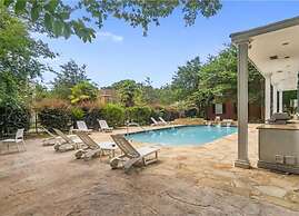1BR Mobile Condo with Community Pool