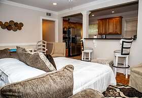 1BR Mobile Condo with Community Pool