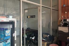 OYO 93877 Atifah Homes