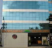 City Lake Hotel