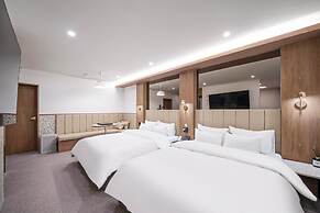 Andong Brown Dot Okdong Branch