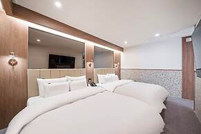 Andong Brown Dot Okdong Branch