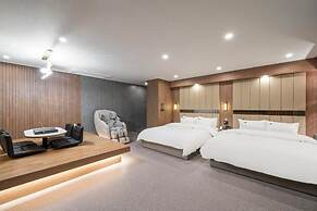 Andong Brown Dot Okdong Branch