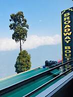 Goroomgo Broadway Boutique Mall Road Darjeeling