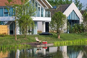 Jiangnan House  Yangcheng Lake