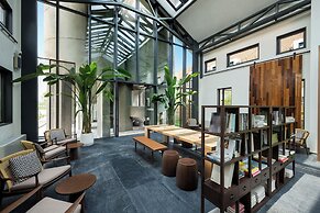 Jiangnan House  Yangcheng Lake