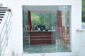 Royal Galaxy Inn By Elgozo