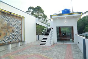 Royal Galaxy Inn By Elgozo