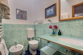 Central Panoramic Terrace