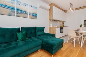 Elegant Apartment in Gdańsk by Renters