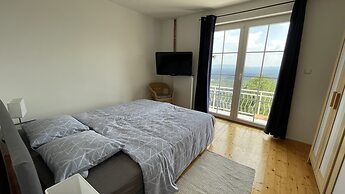 Vineyard cottage SkyView