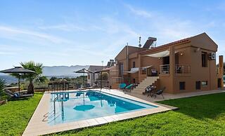 Villa Roula 3BR Seaview Villa in Chania