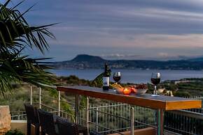 Villa Roula 3BR Seaview Villa in Chania