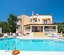 Villa Roula With Private Pool