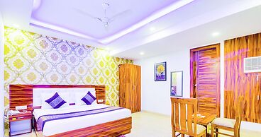 Hotel Fabulous At Delhi Airport
