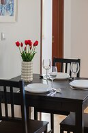 Cozy Apartment With Balcony by Renters