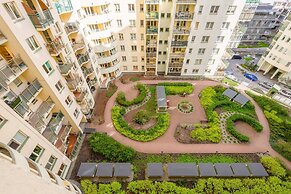 Cozy Apartment With Balcony by Renters