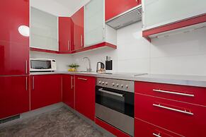 Cozy Apartment With Balcony by Renters