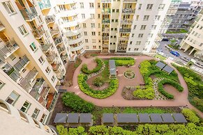 Cozy Apartment With Balcony by Renters